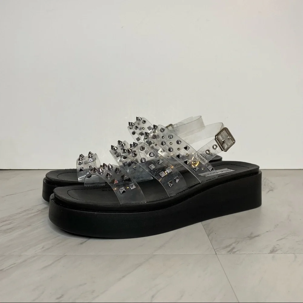 Steve Madden silver different vary