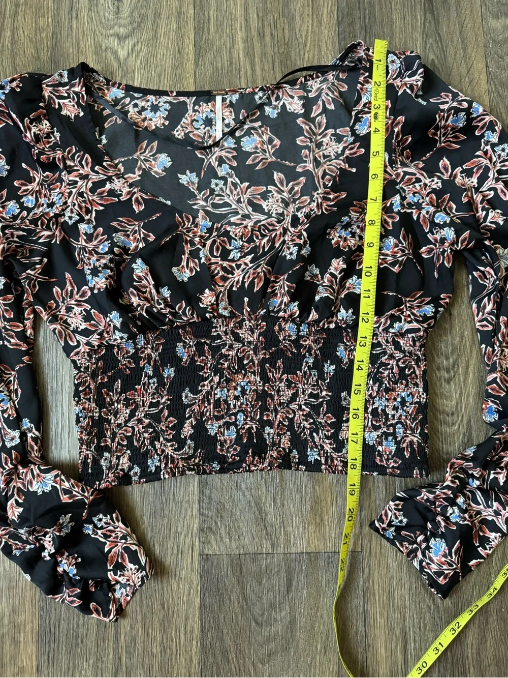 Free People Santiago Floral Smocked Black Puff Long Sleeve Cropped Blouse L