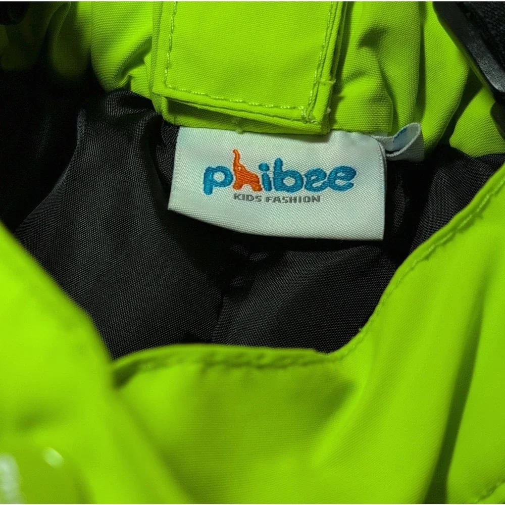 Phibee kids snow