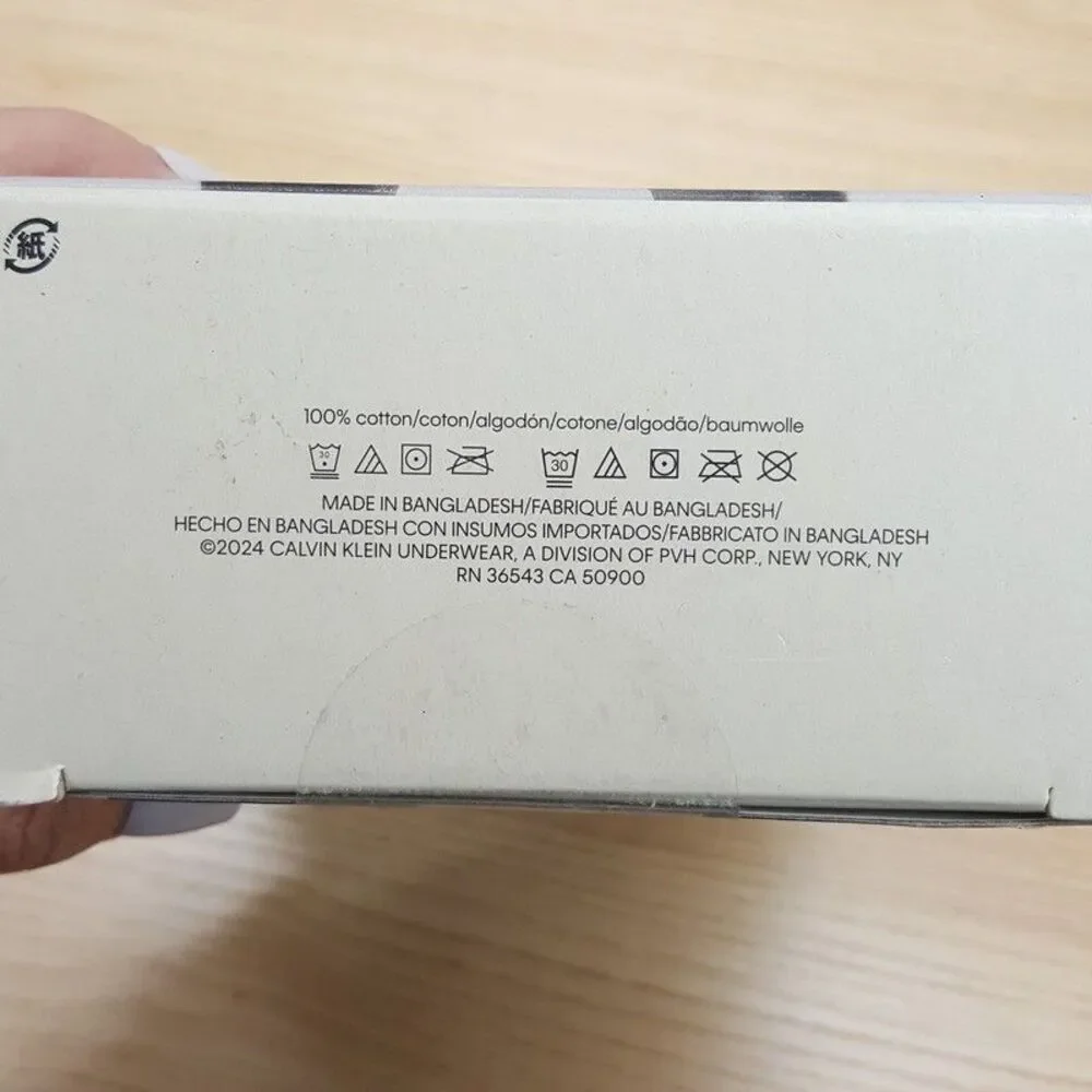 Calvin Klein calvin klein