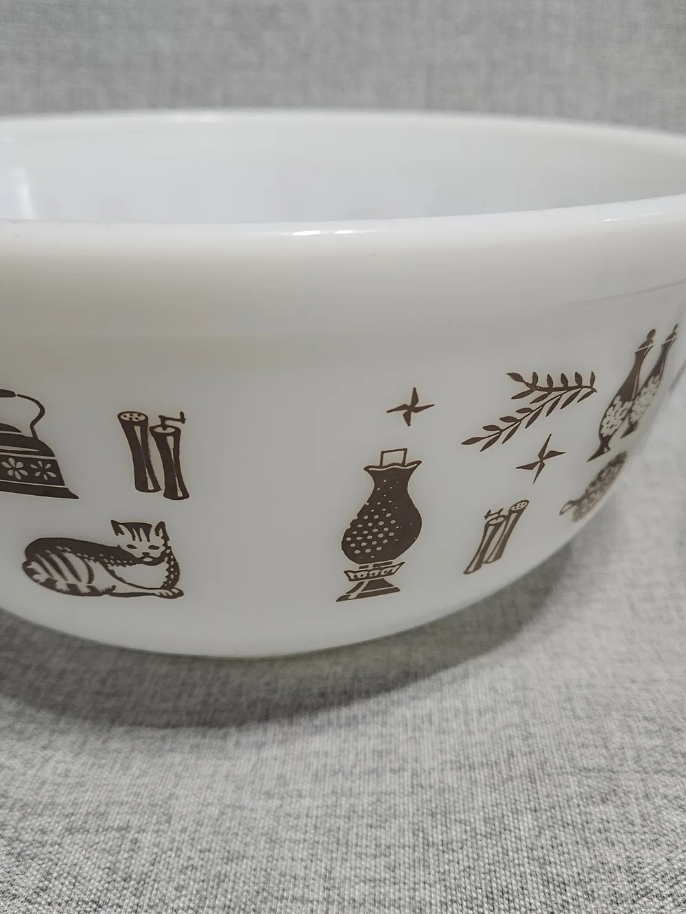 Pyrex classic milk