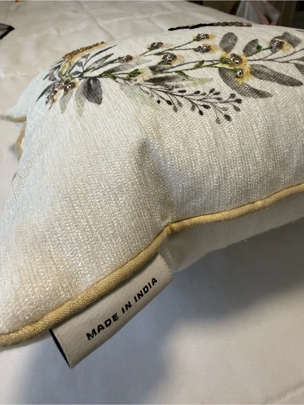 N/A elegant cream