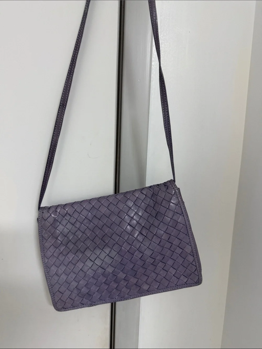 Bottega Veneta Intrecciato Leather Messenger Bag - Taupe