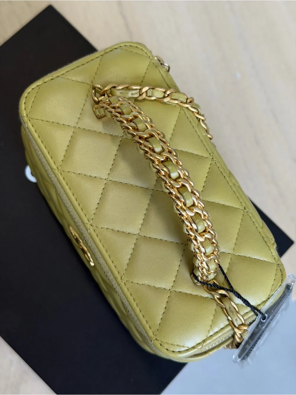 CHANEL excellent protective