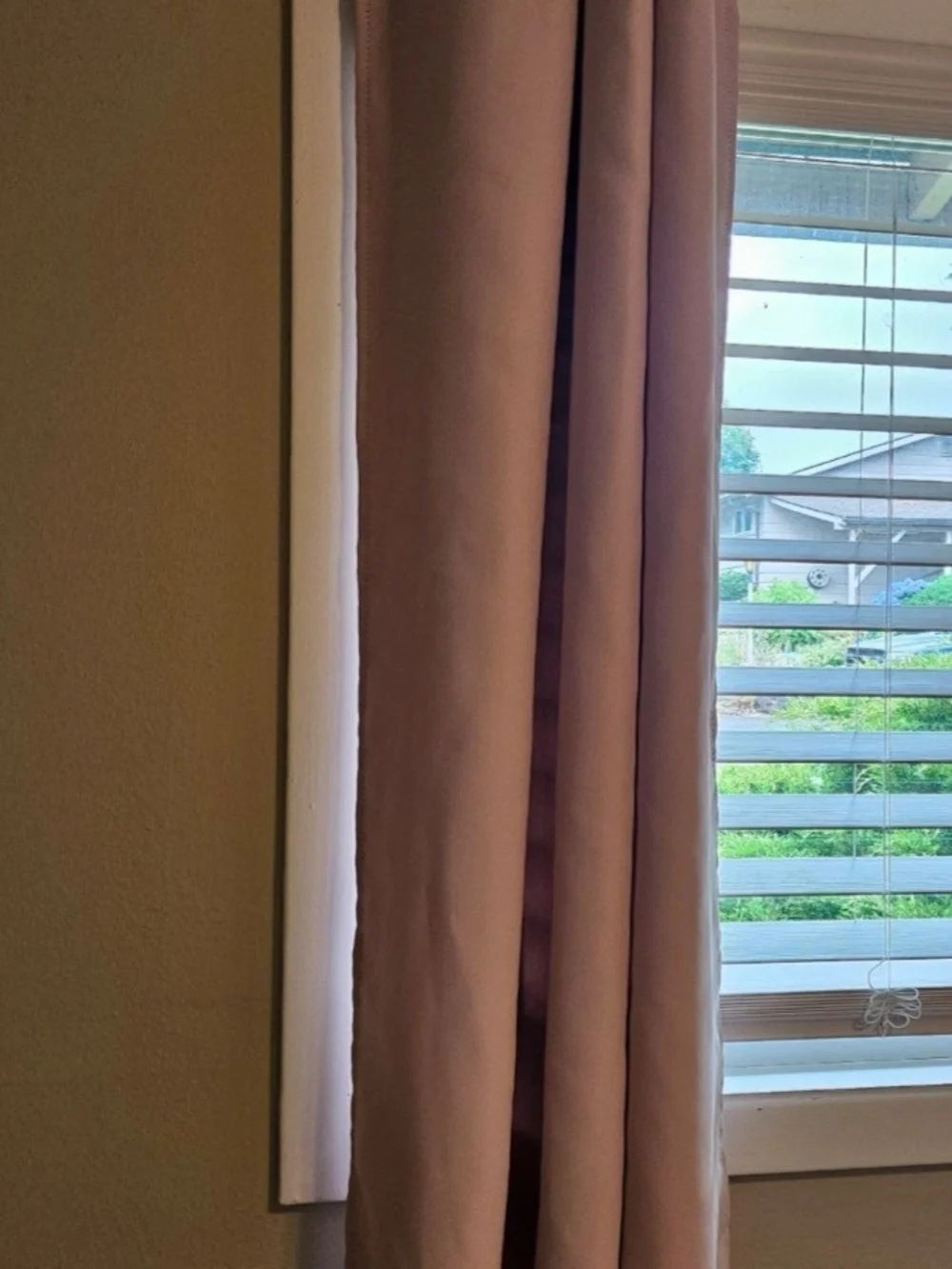 N/A drapes ends