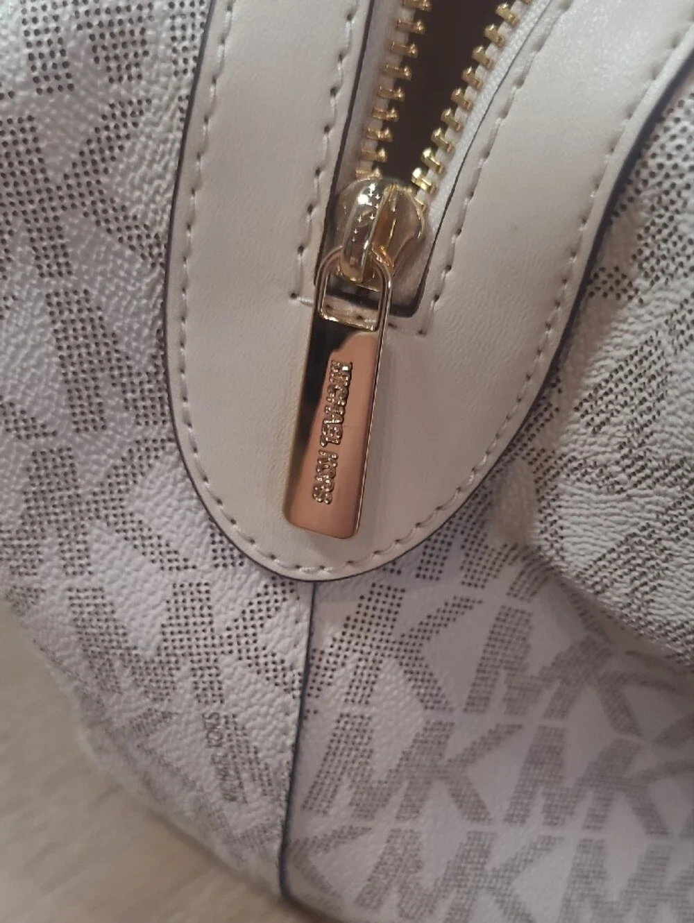 Michael Kors euc michael