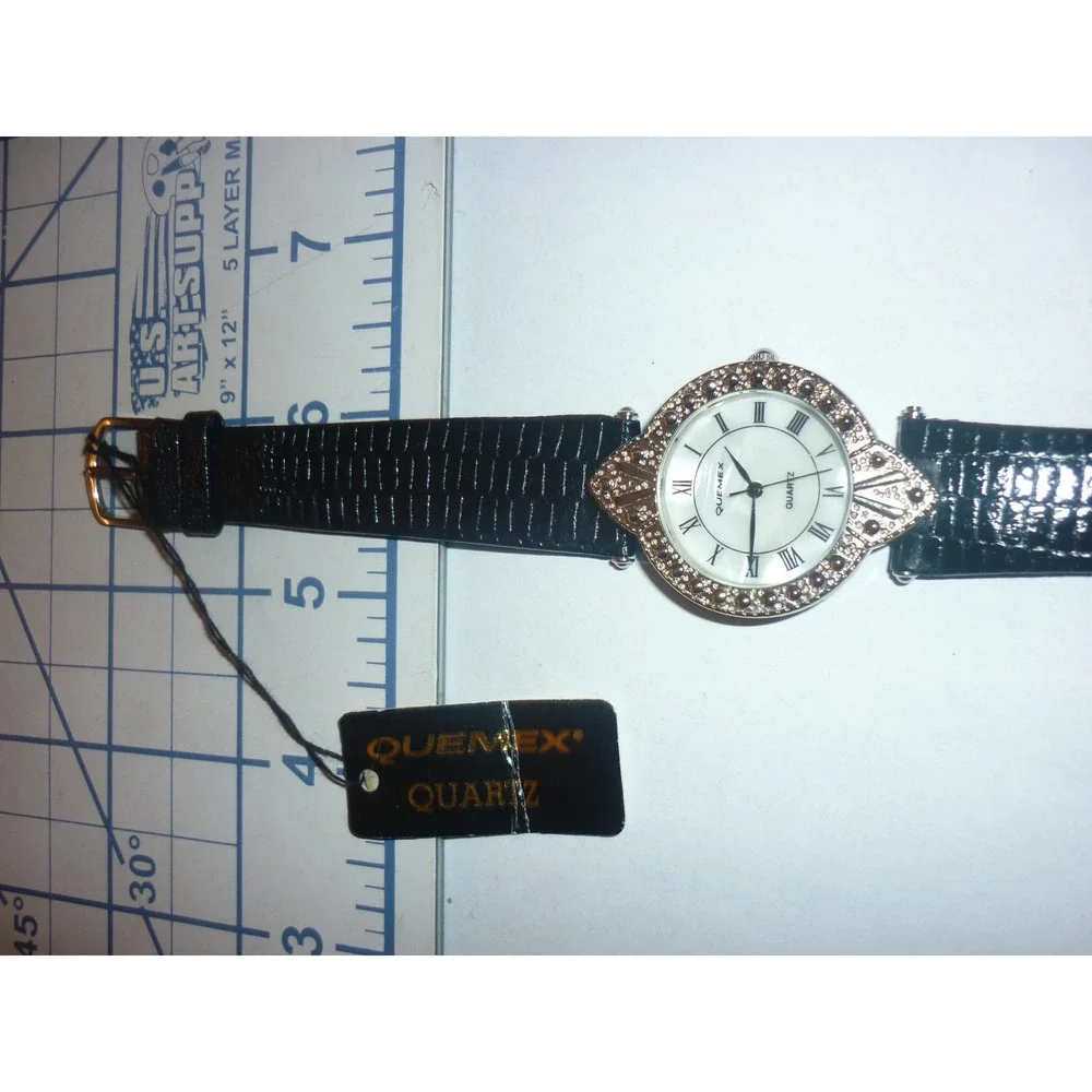 Quemex quartz wristwatch