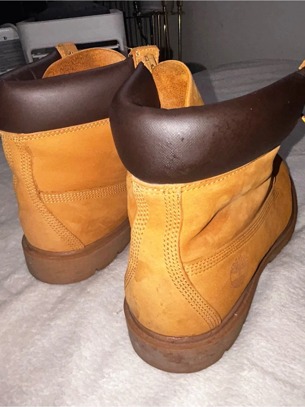 Timberland eyelets up