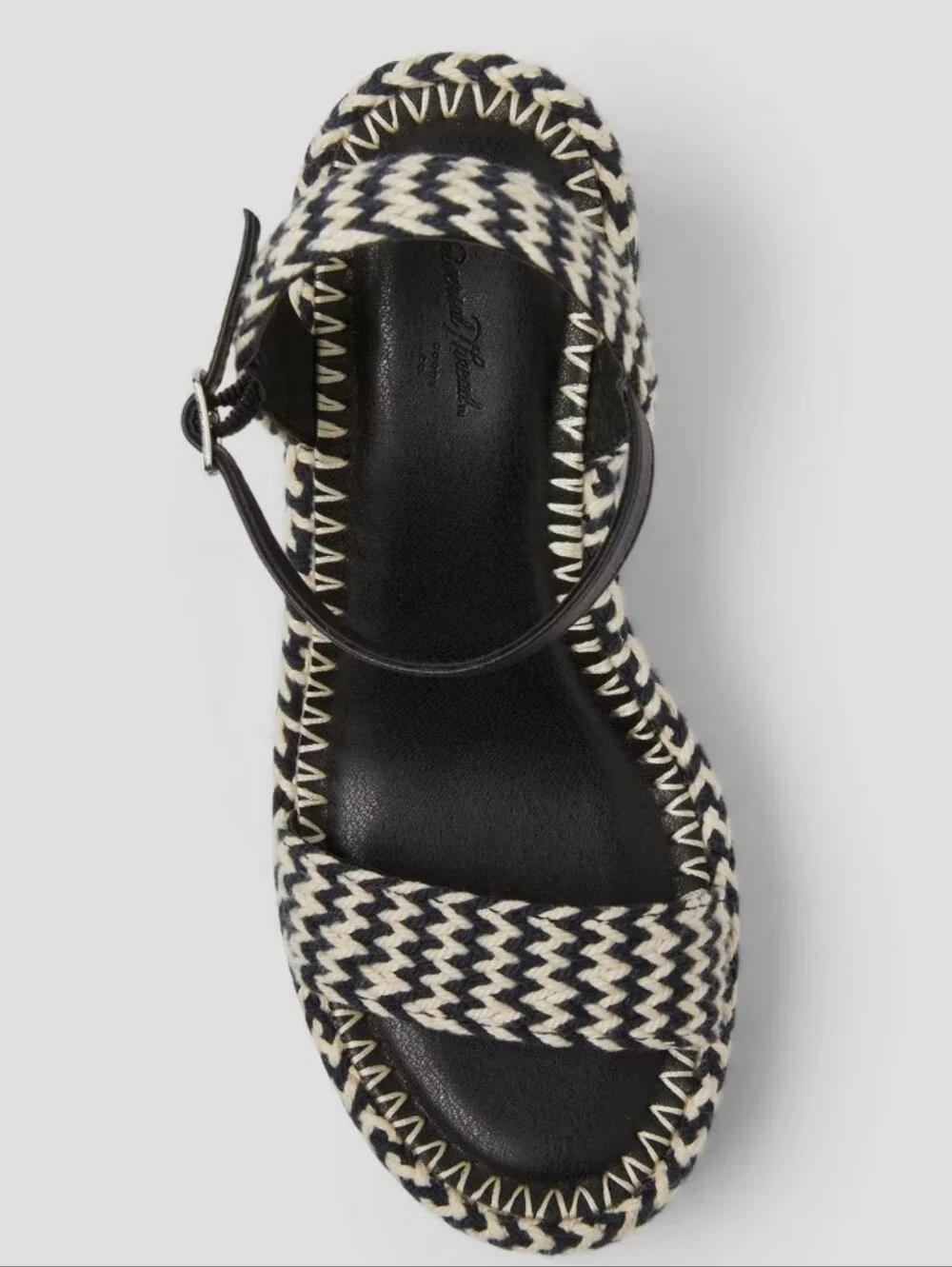 Universal Thread note offers shoes