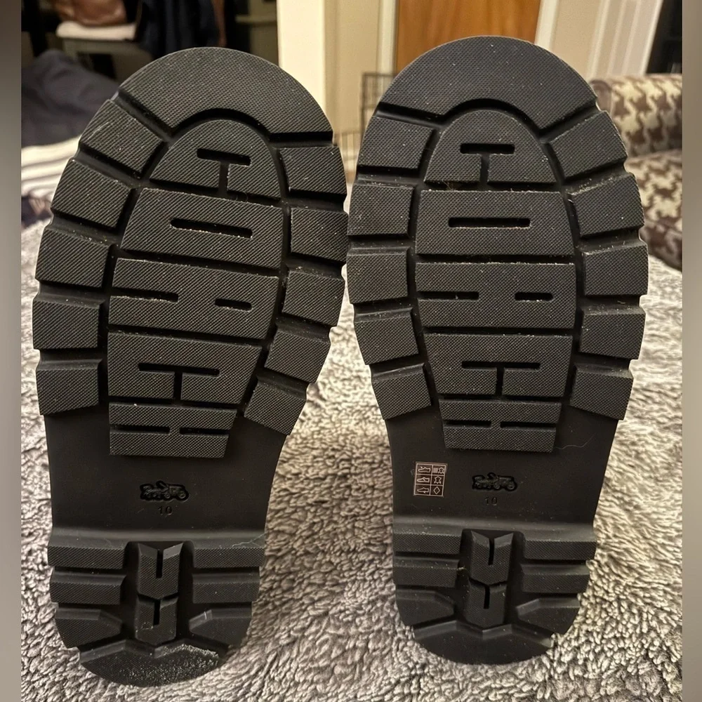 Coach some scuffing sturdy
