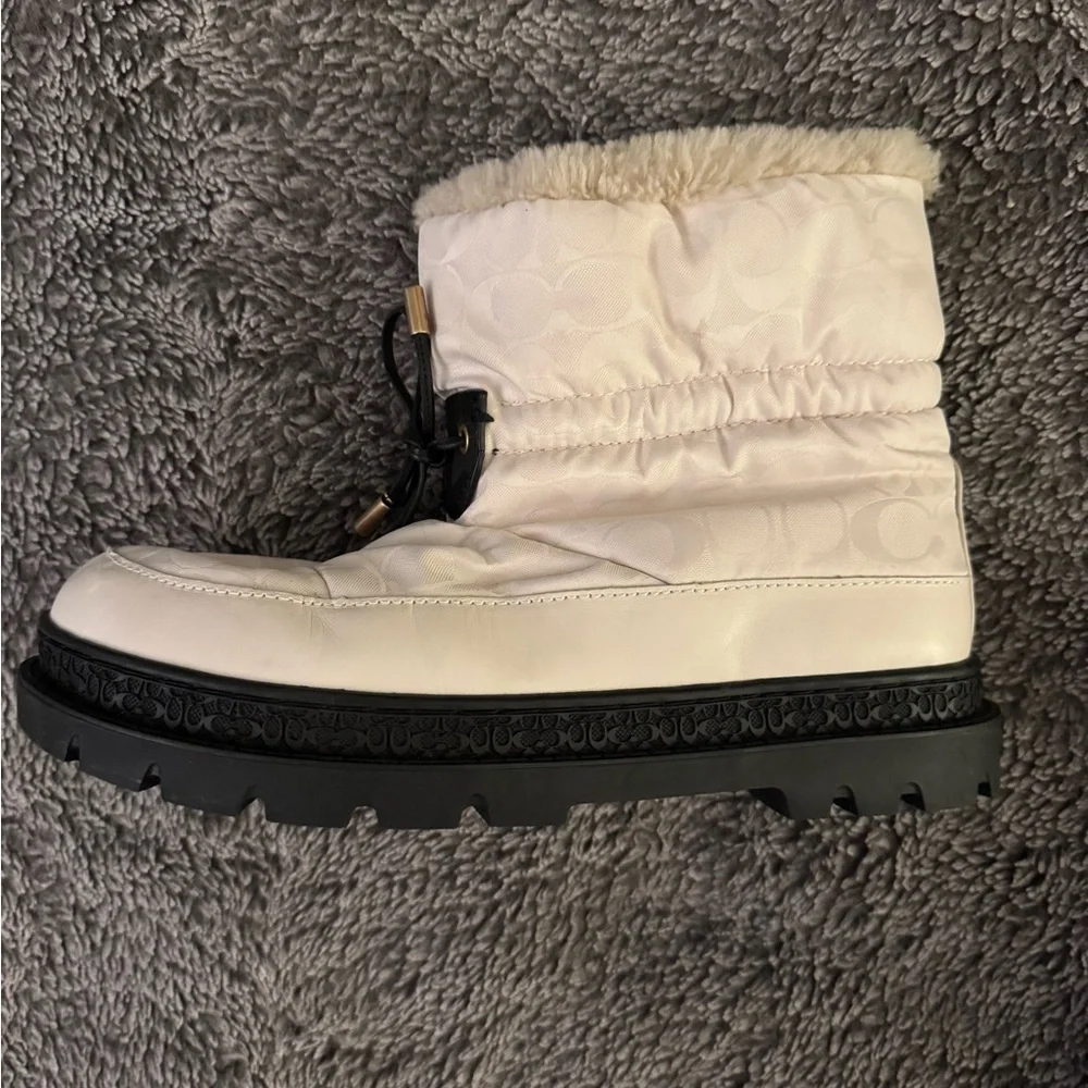 Coach cozy some