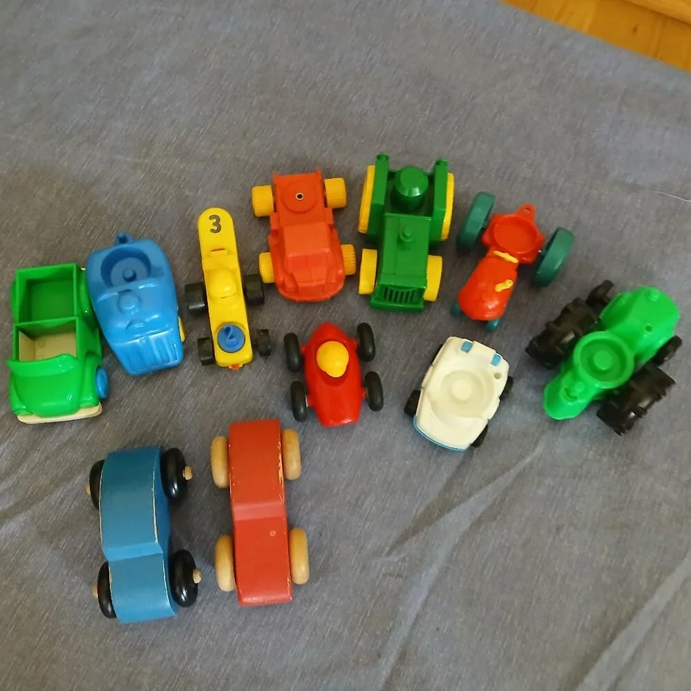 Lot Tractors, cars, Trucks x 11