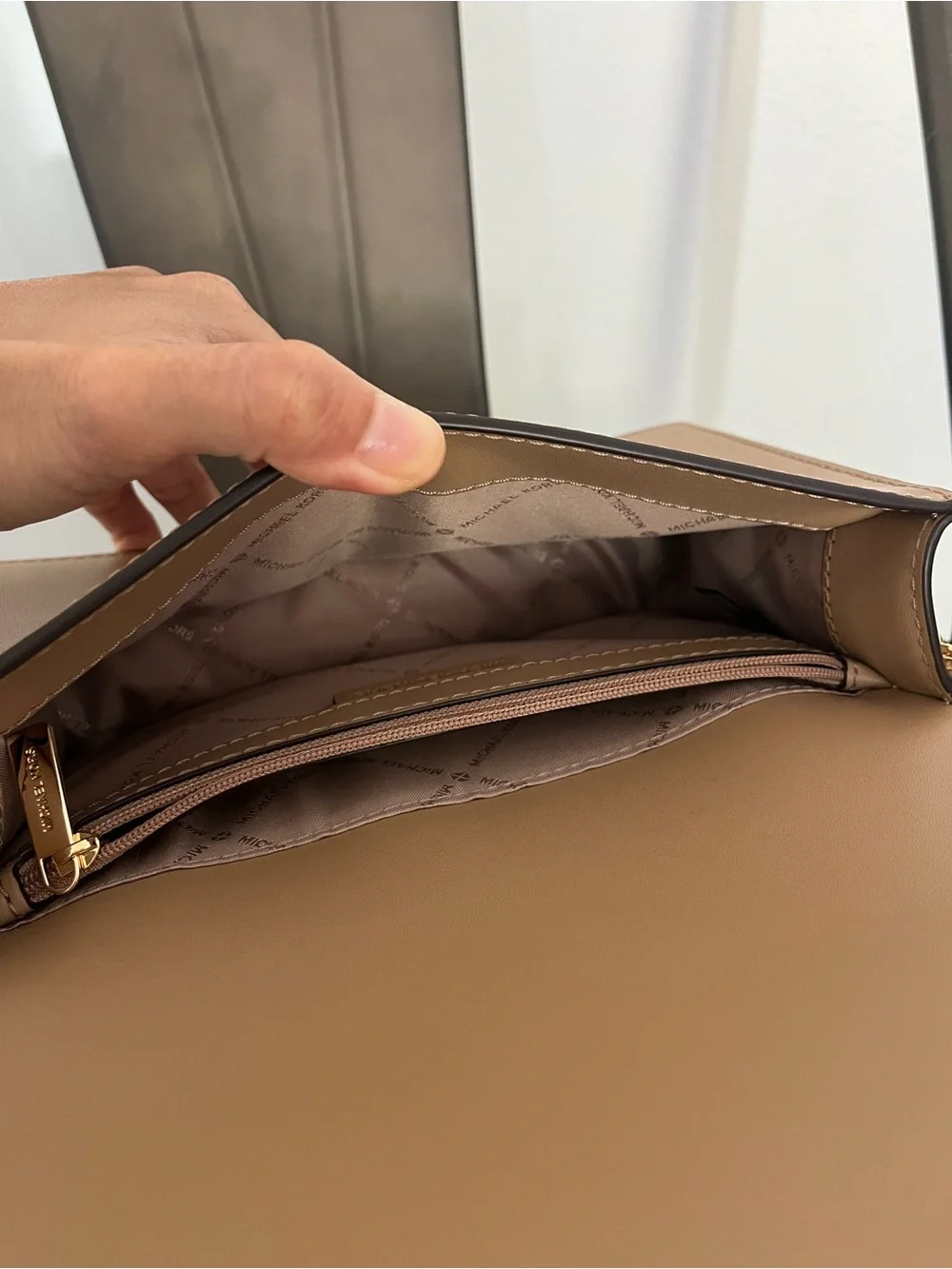 Michael Kors compact michael