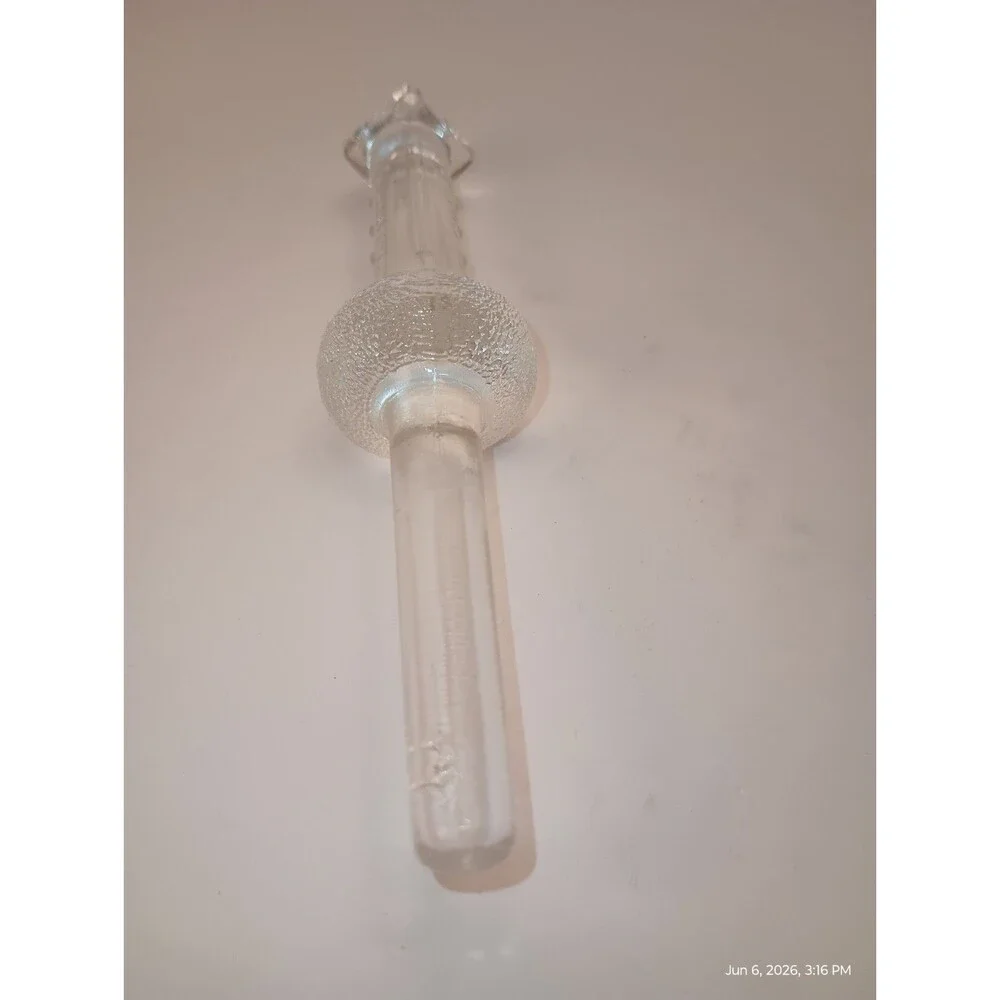 Unbranded clear glass