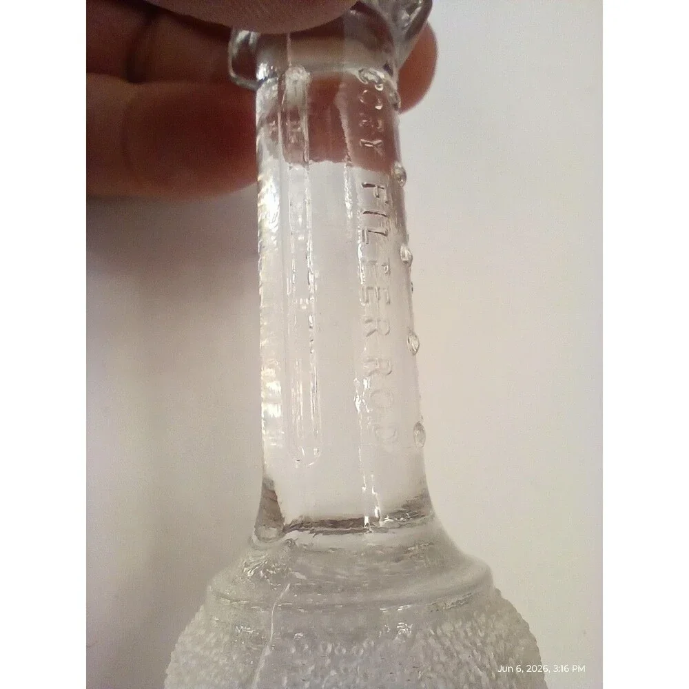 Unbranded clear glass