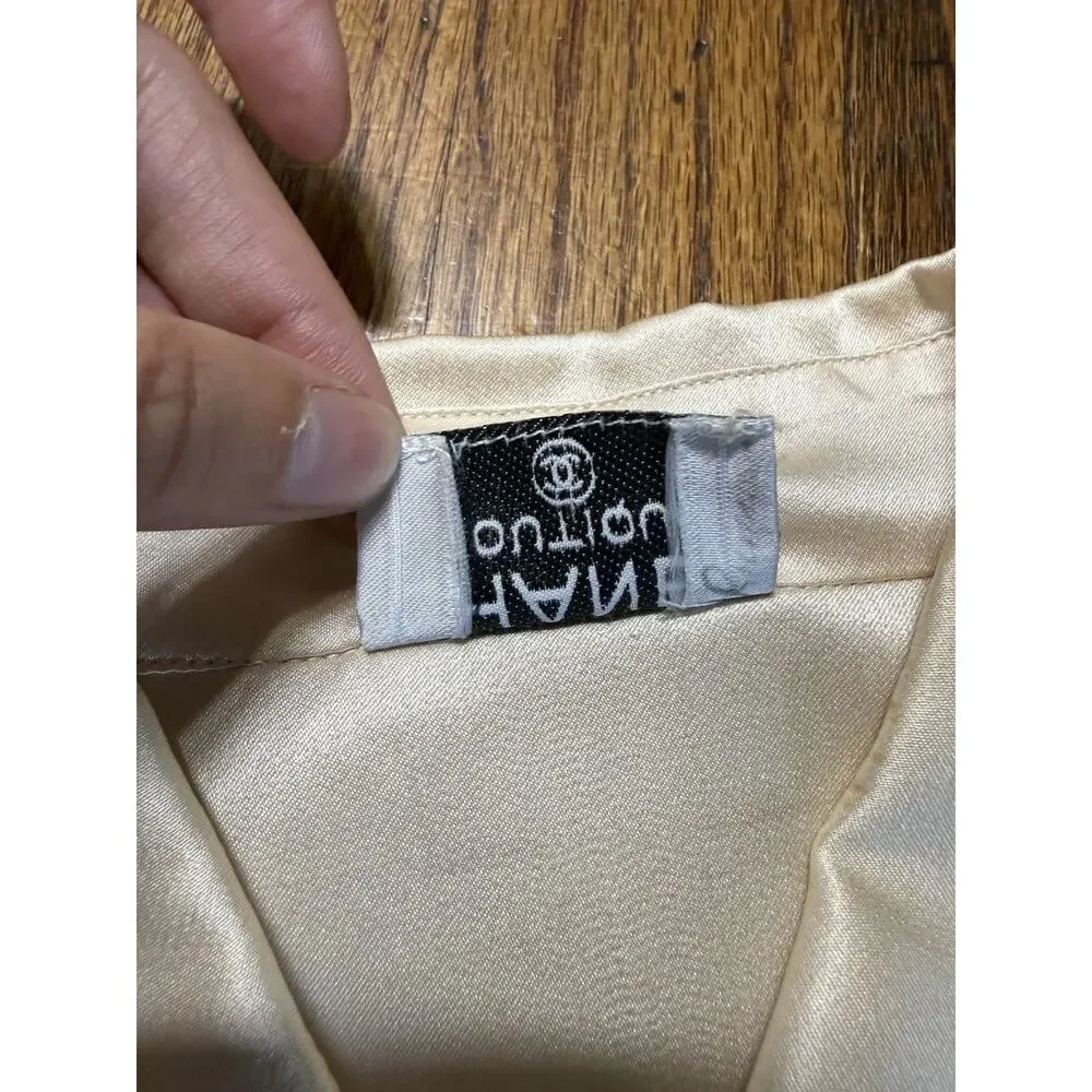 CHANEL need clean