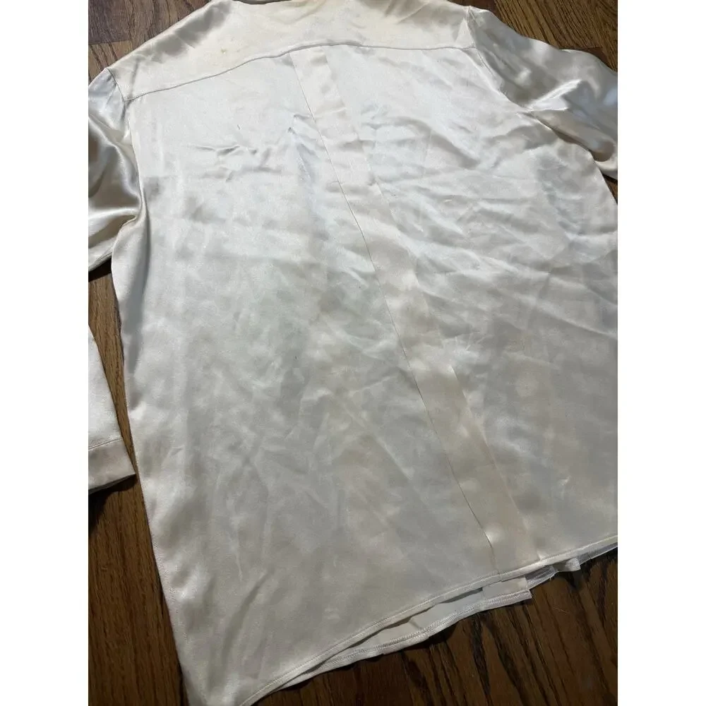 CHANEL need clean
