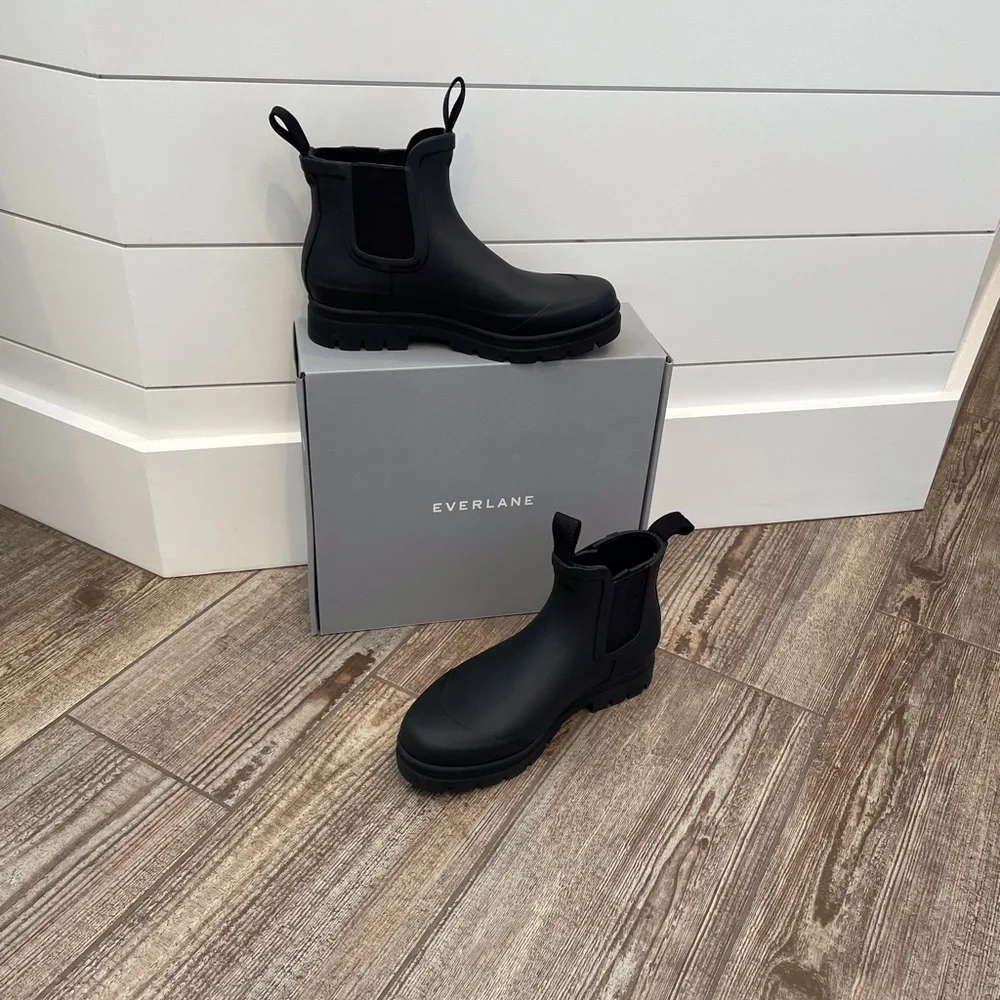 Everlane *no longer