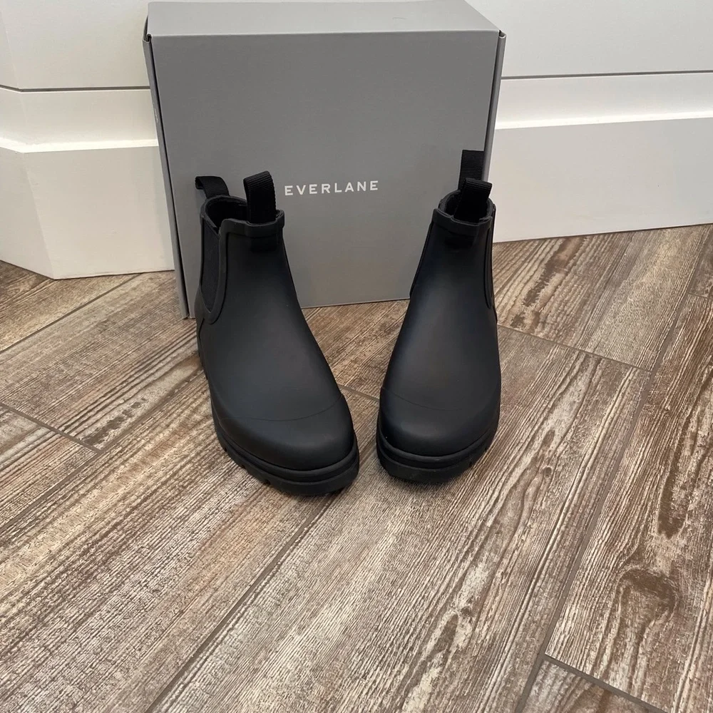 Everlane *no longer