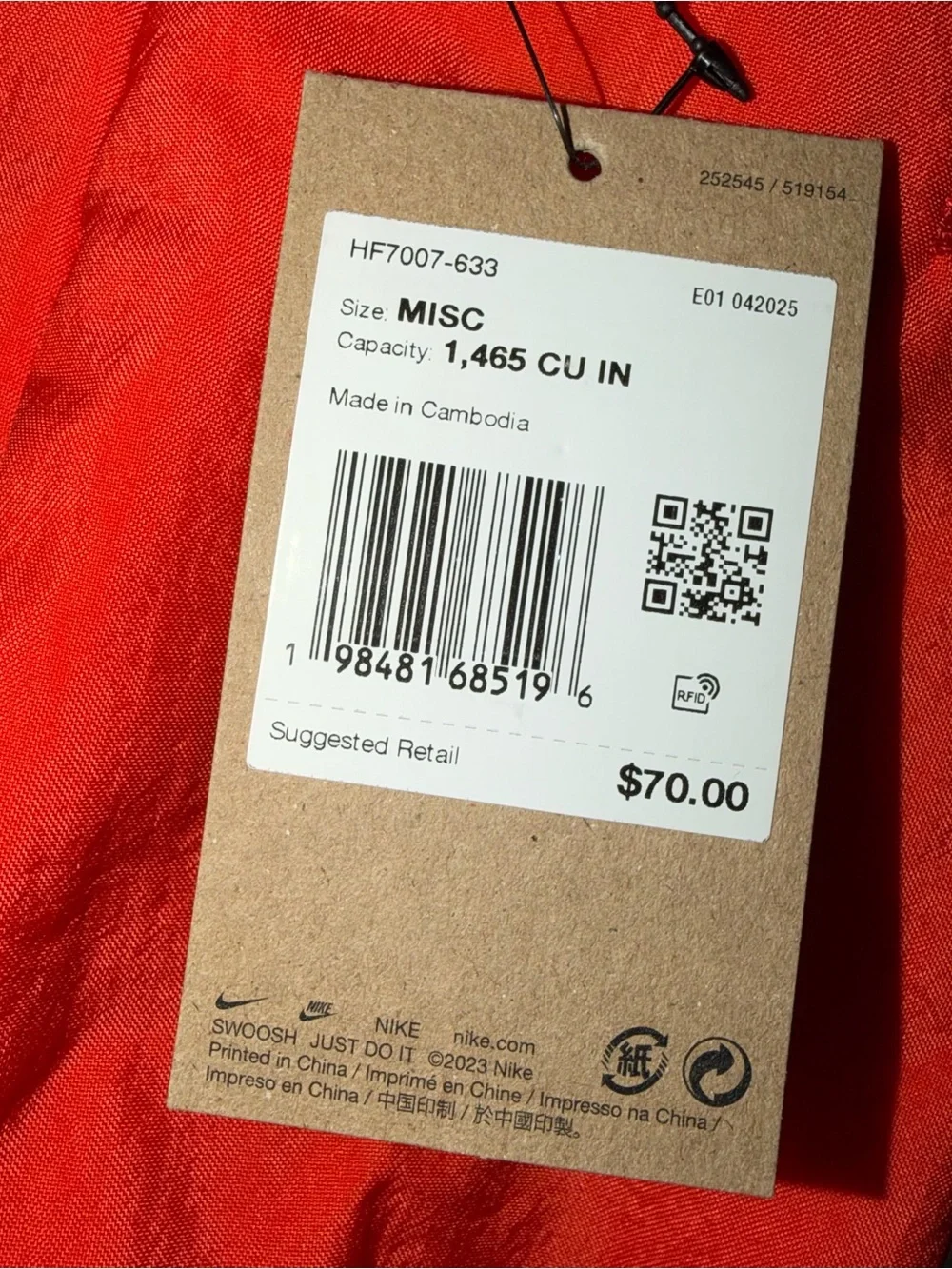 Nike unisex aura