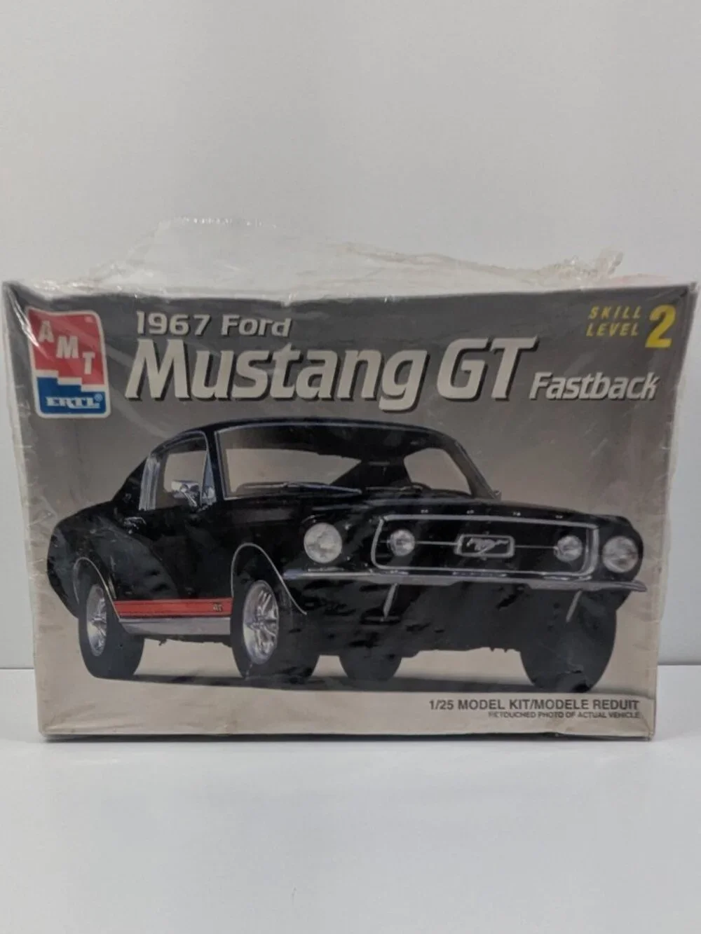 NEW AMT  1967 Ford Mustang GT Fastback 1:25 Model Kit