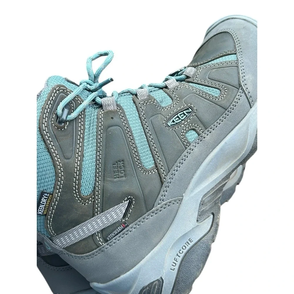 Keen thermal hiking