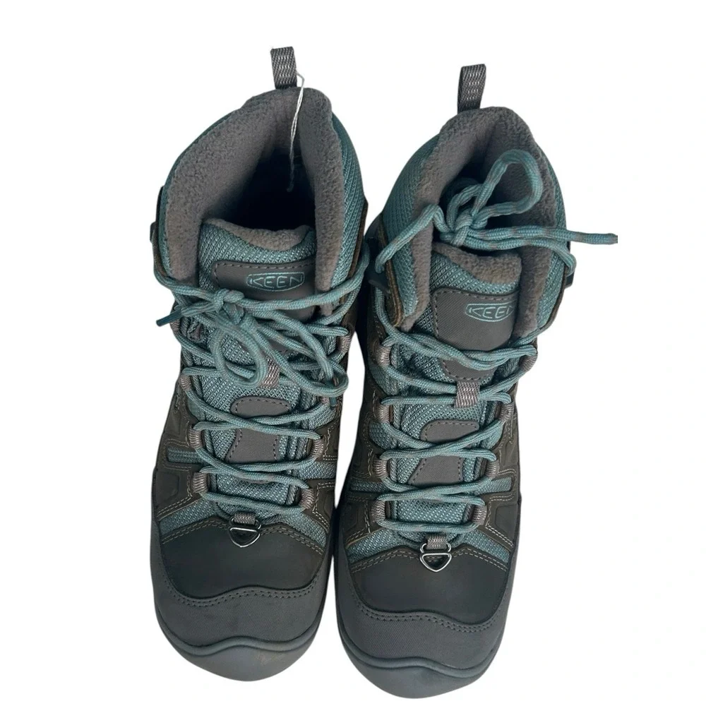 Keen thermal hiking