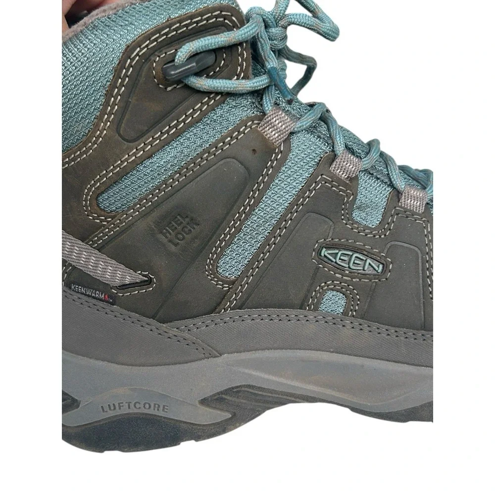 Keen thermal hiking