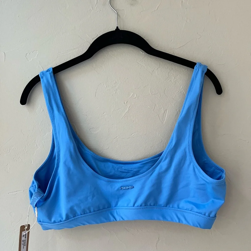 SKIMS nwt scoop