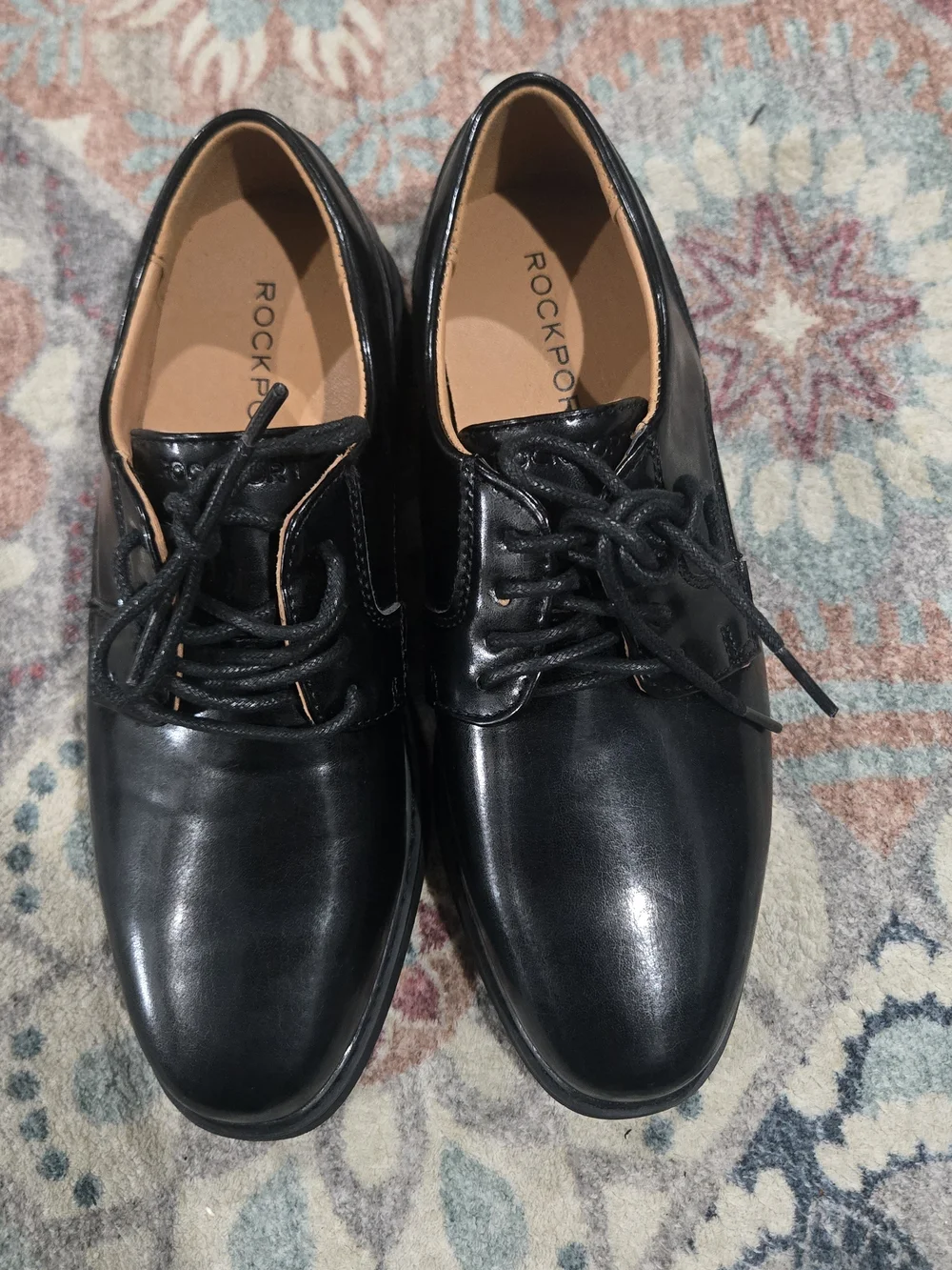 Rockport sleek black
