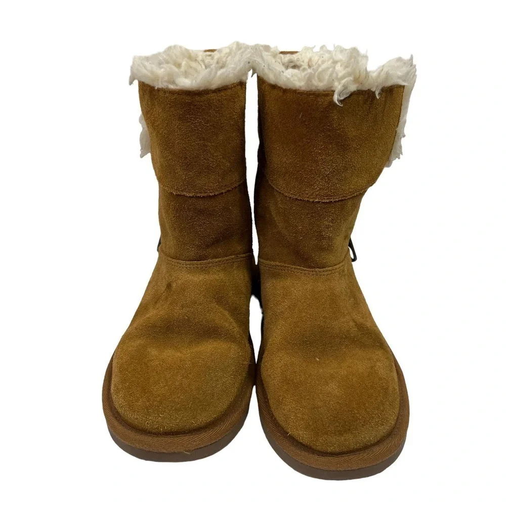 Koolaburra pre owned