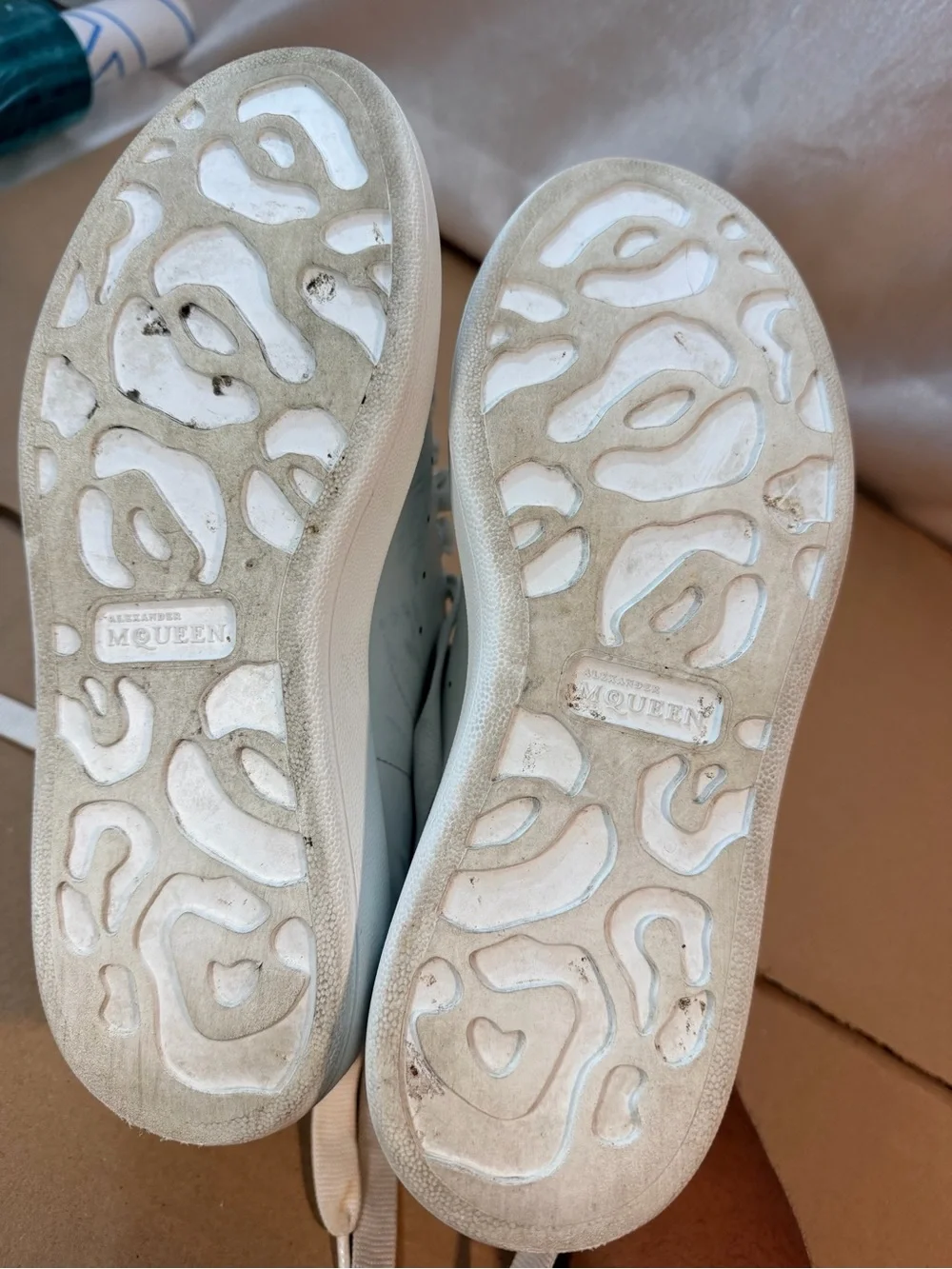 Alexander McQueen Oversized Sneakers White/Gold Leather