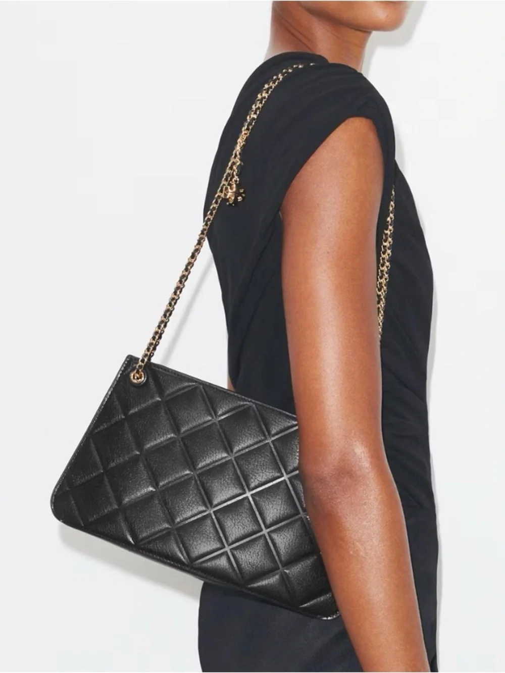 Tory Burch quilting logo
