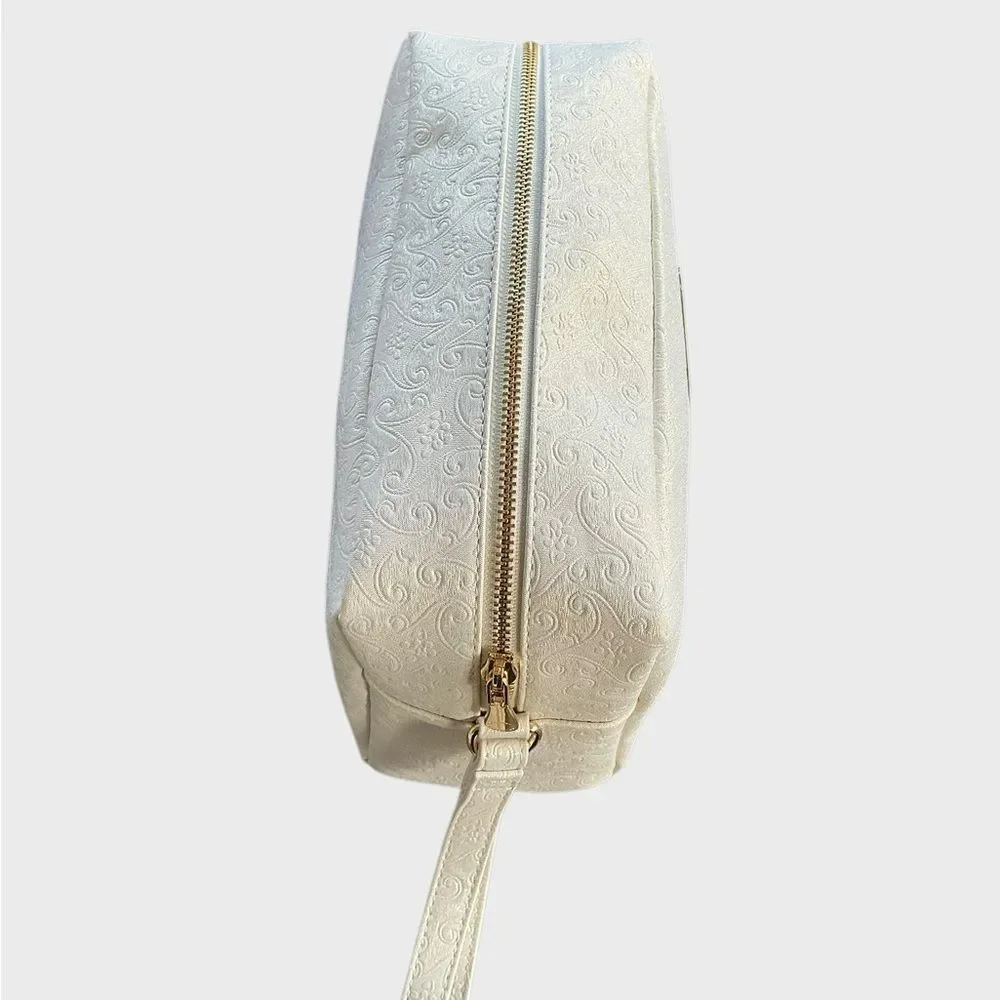 Vince Camuto convenient bag