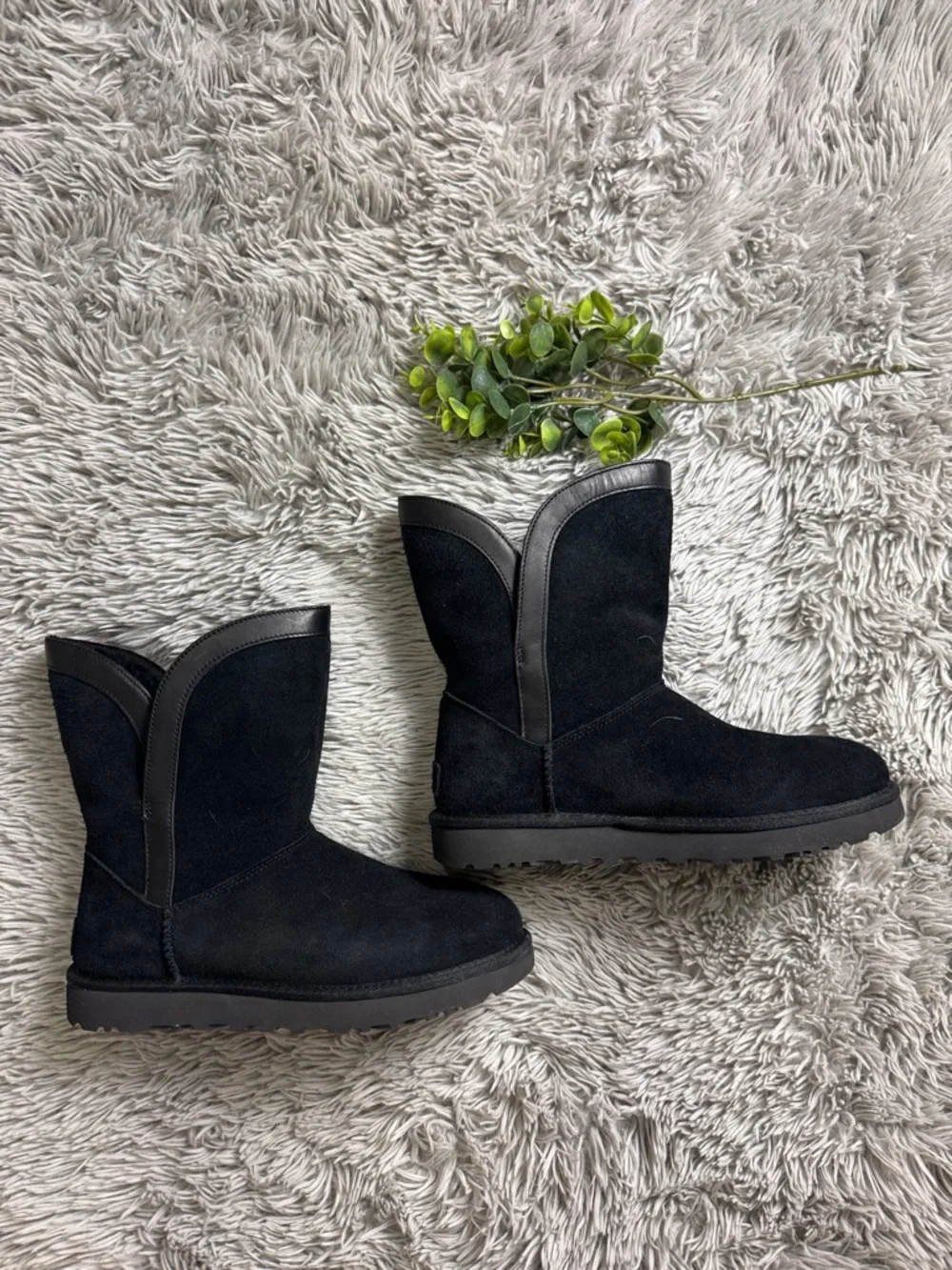 UGG Black Classic Short Lunara Bootie size 8