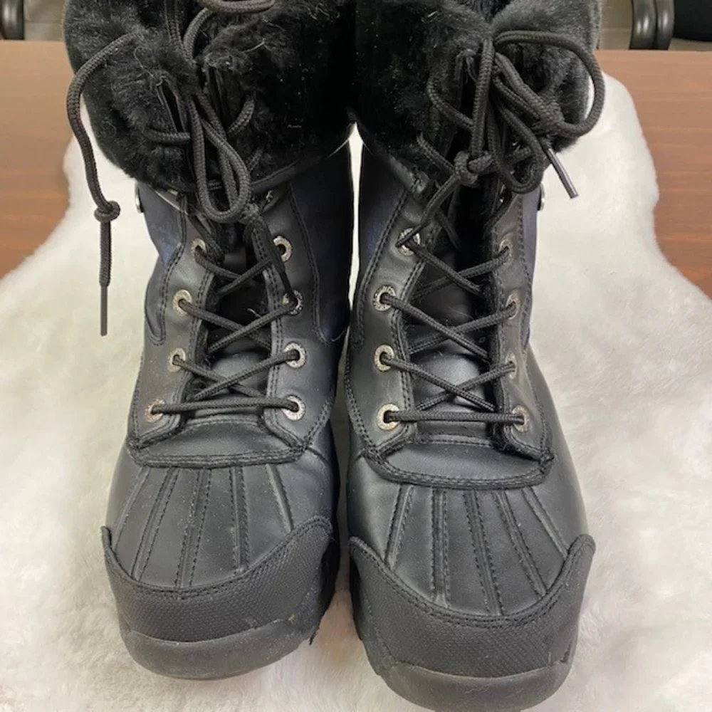 Lugz lace up