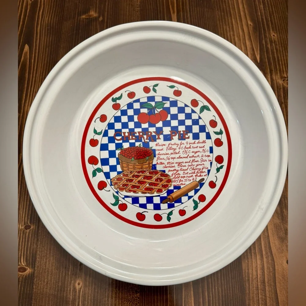 Vintage Indoor Outfitters‎ Cherry Pie Ceramic Baking Dish