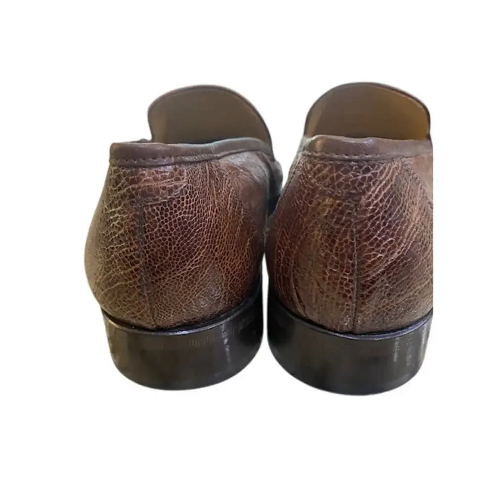 Mezlan style leather features