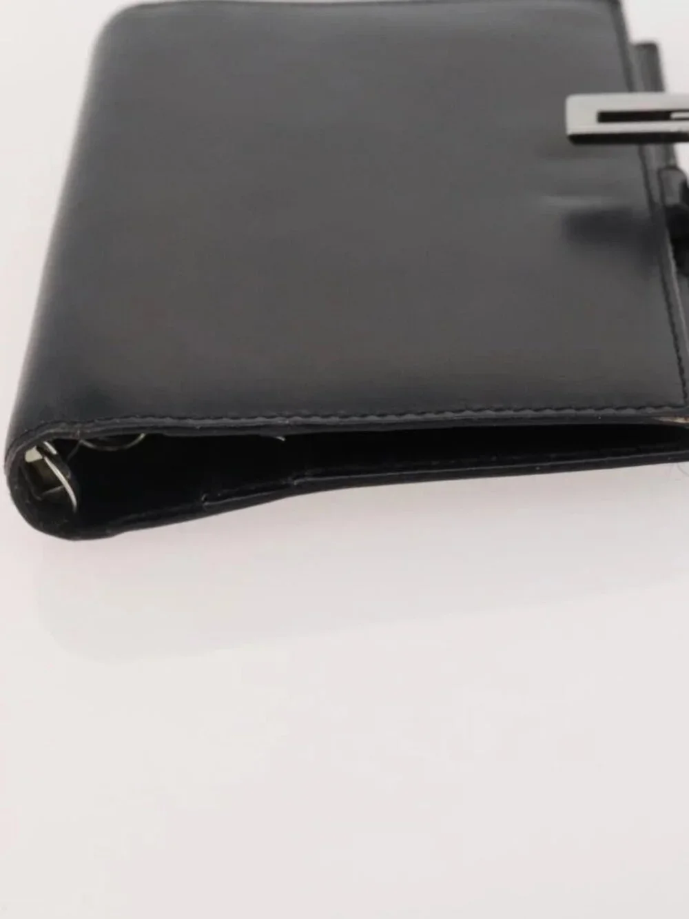 Gucci brand	gucci color	black