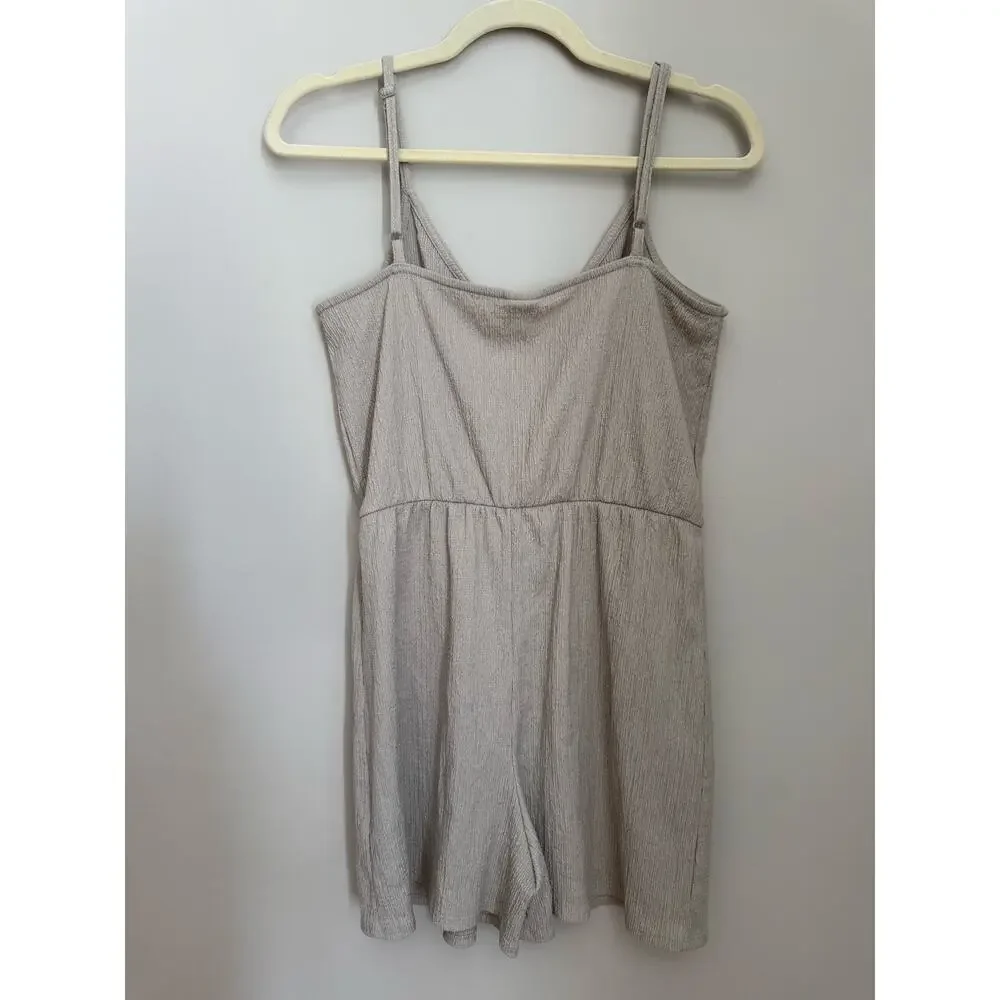 H&M 3” breezy fabric