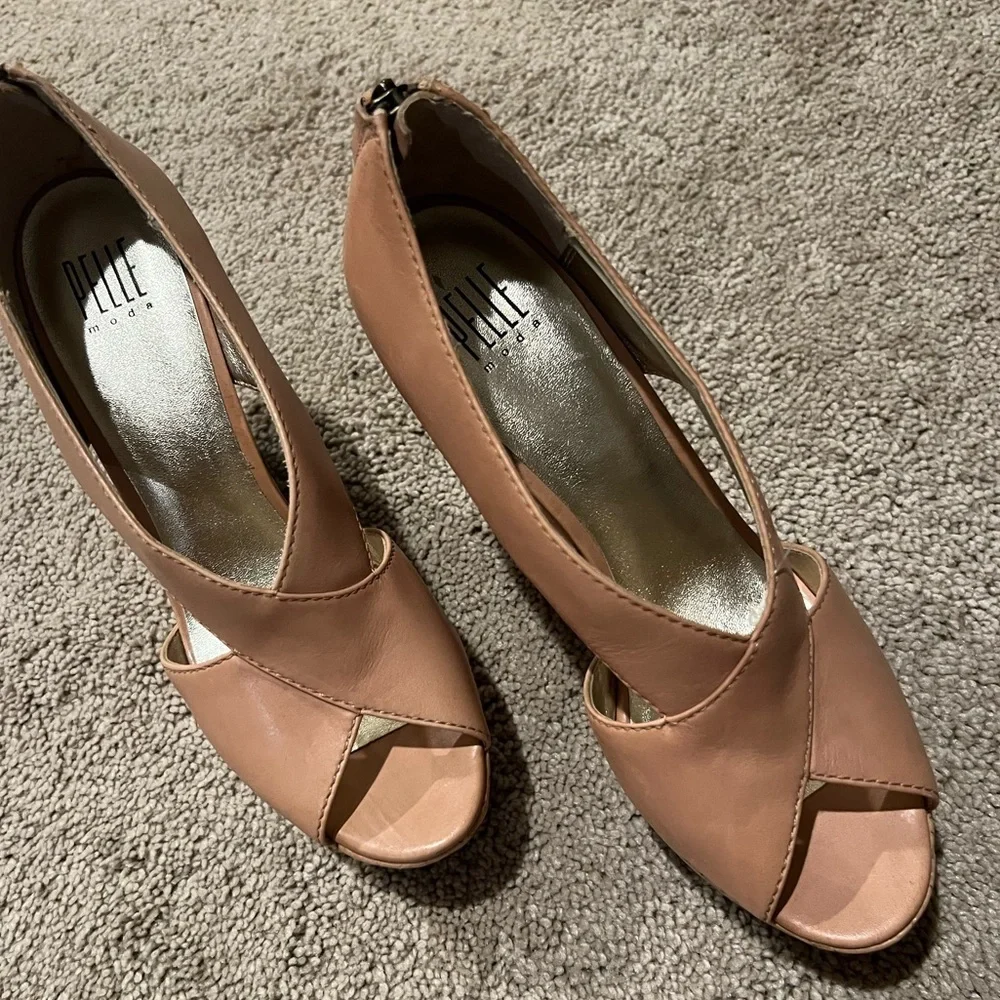 PELLE MODA Ivy Criss Cross Leather Wedge Sandals