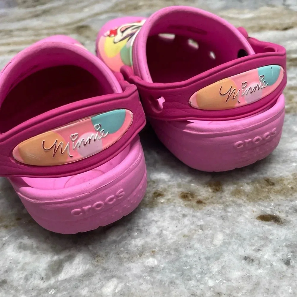 CROCS very good