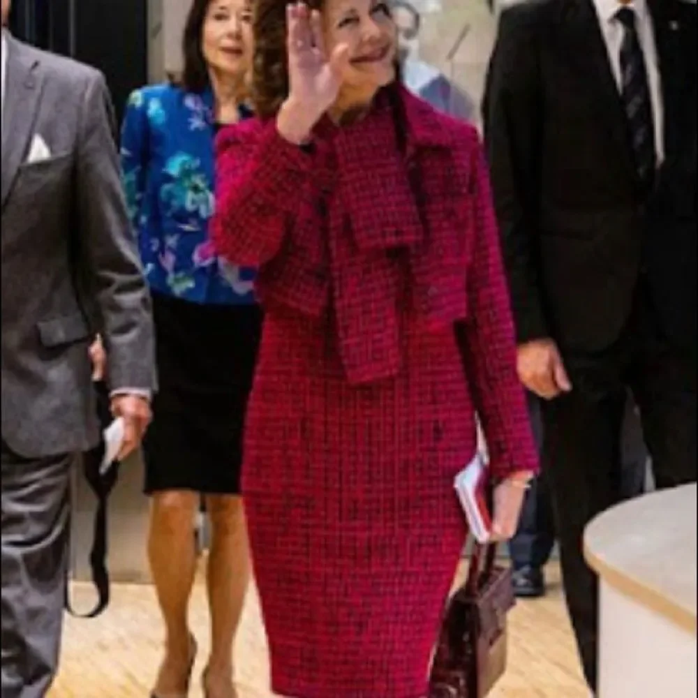 CHANEL 36 runway