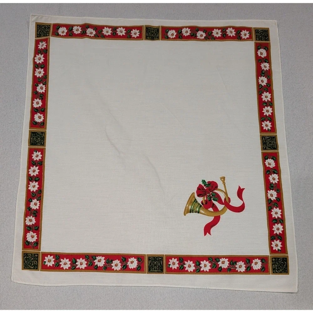 Unbranded holiday table