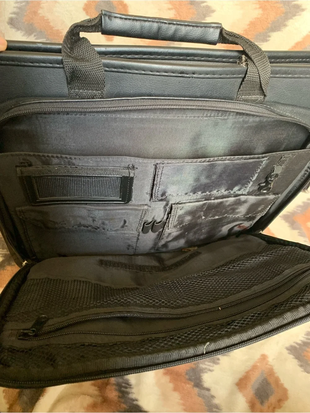 Vintage Large Targus Black Leather Laptop/Messenger Bag/Briefcase Cord Pouch