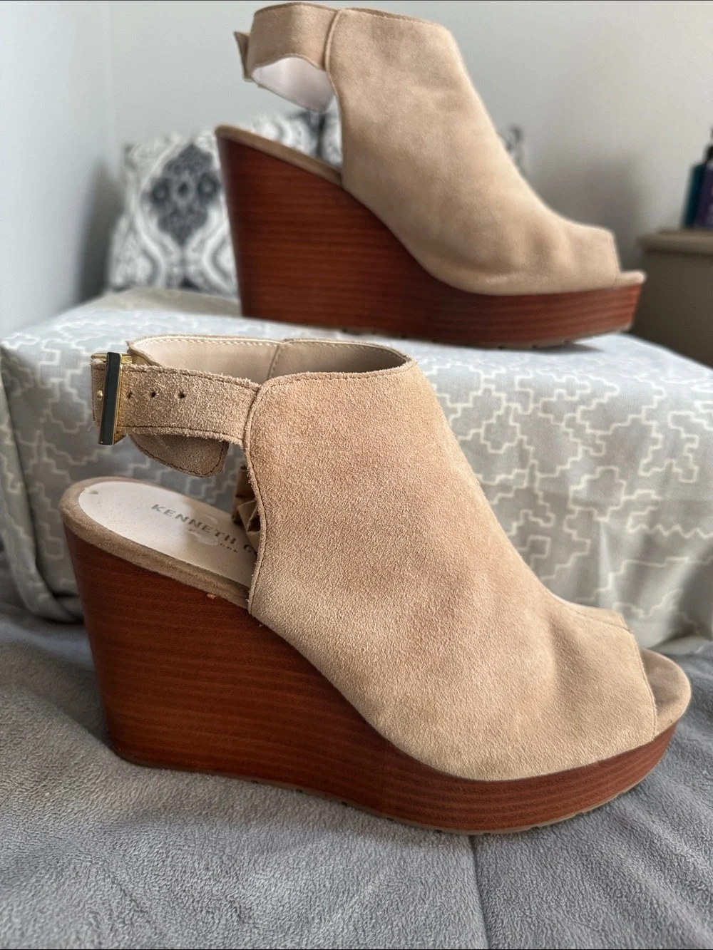 Kenneth Cole Reaction Neutral Suede Open-Toe Wedge Sandals