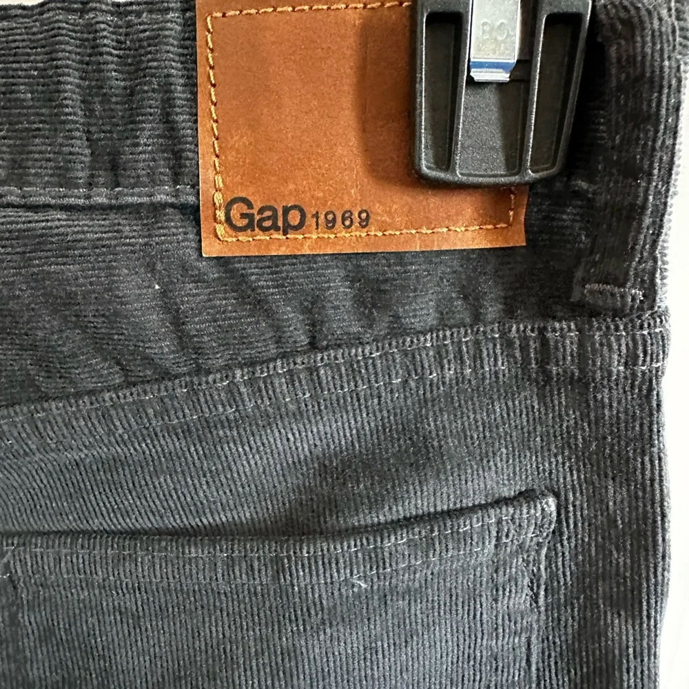 GAP this black