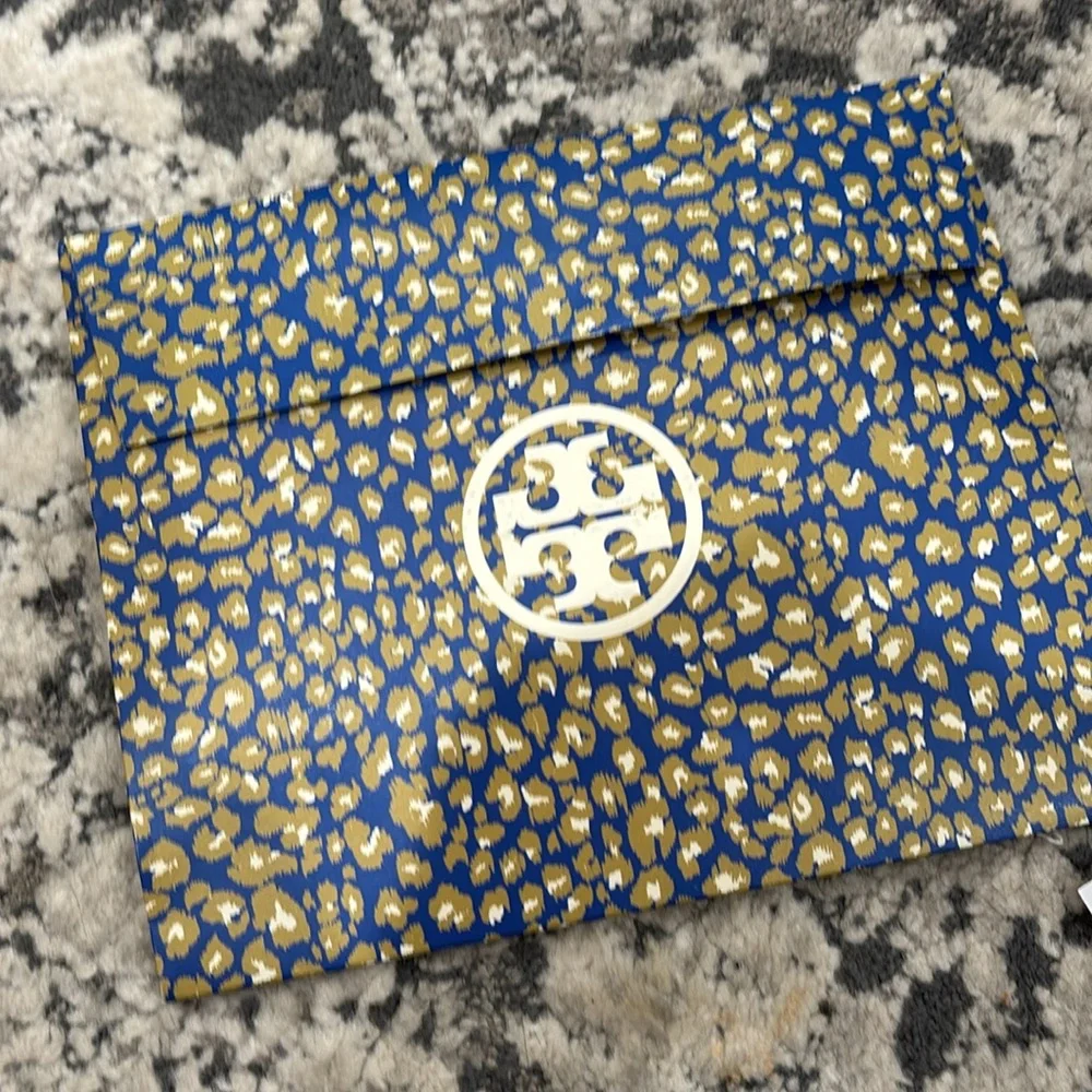 Tory Burch 🥳host pick🥳