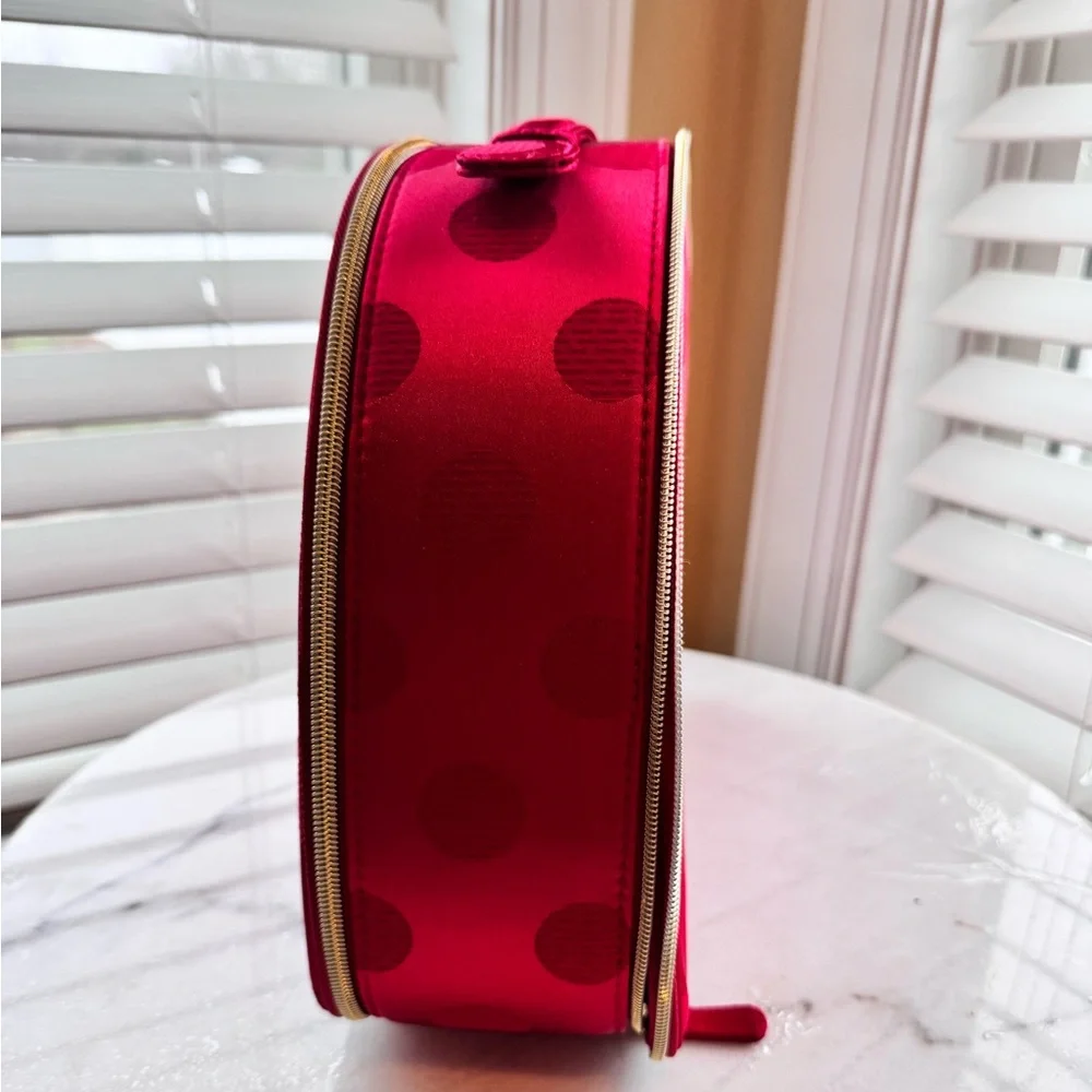 Estee Lauder compact red