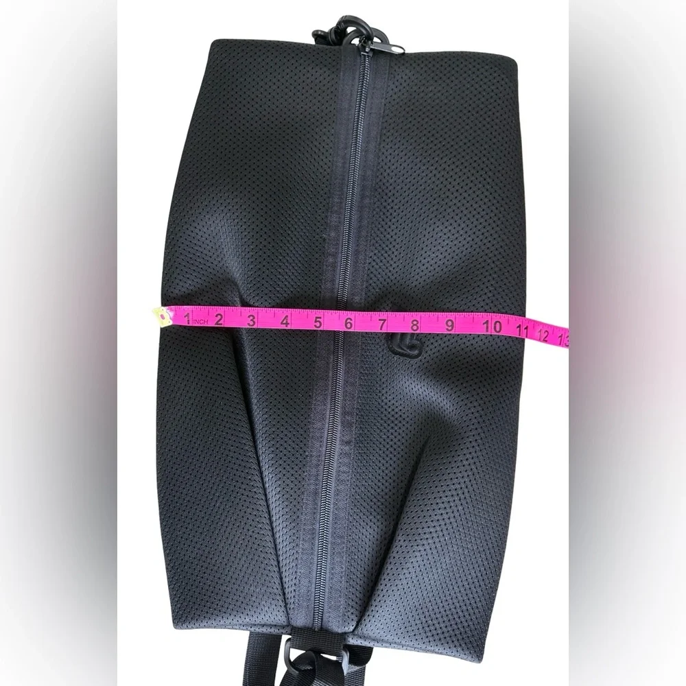 NWOT Fabletics The Functional Convertible Bag Black Backpack Crossbody